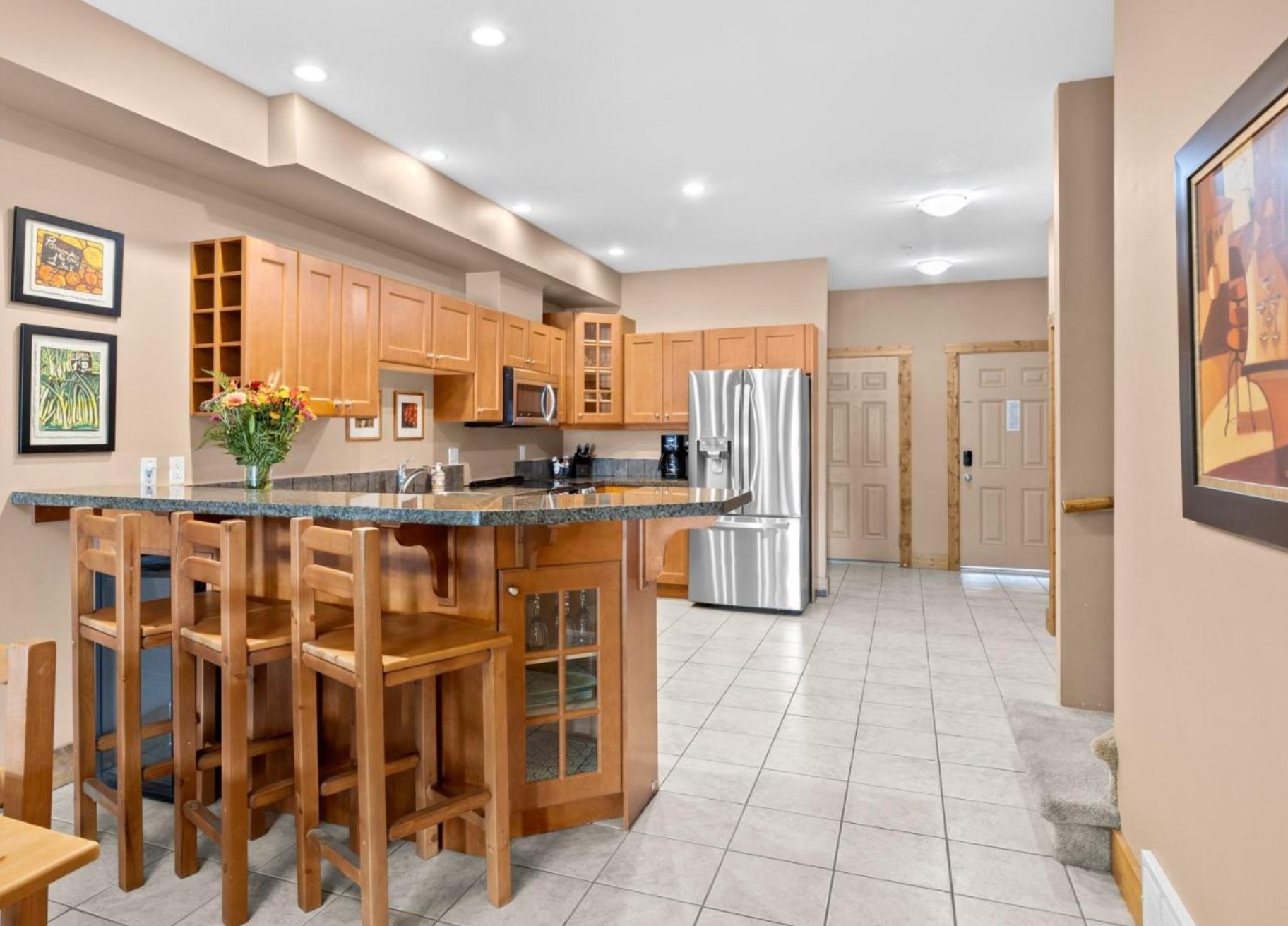 #104 – 5401 Lakeshore Drive